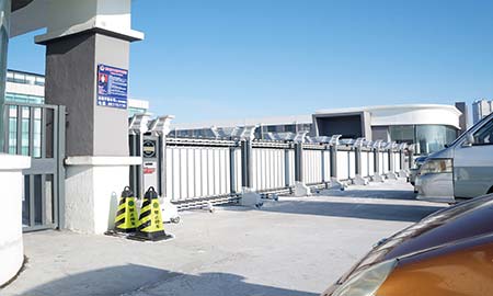 哈爾濱健（jiàn）中（zhōng）玻璃有限公司.